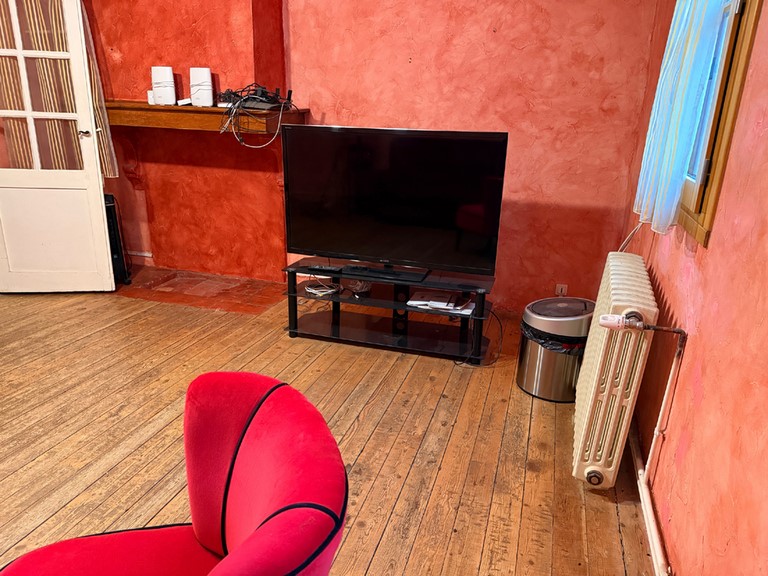 living room (level 1) living room (level 1)